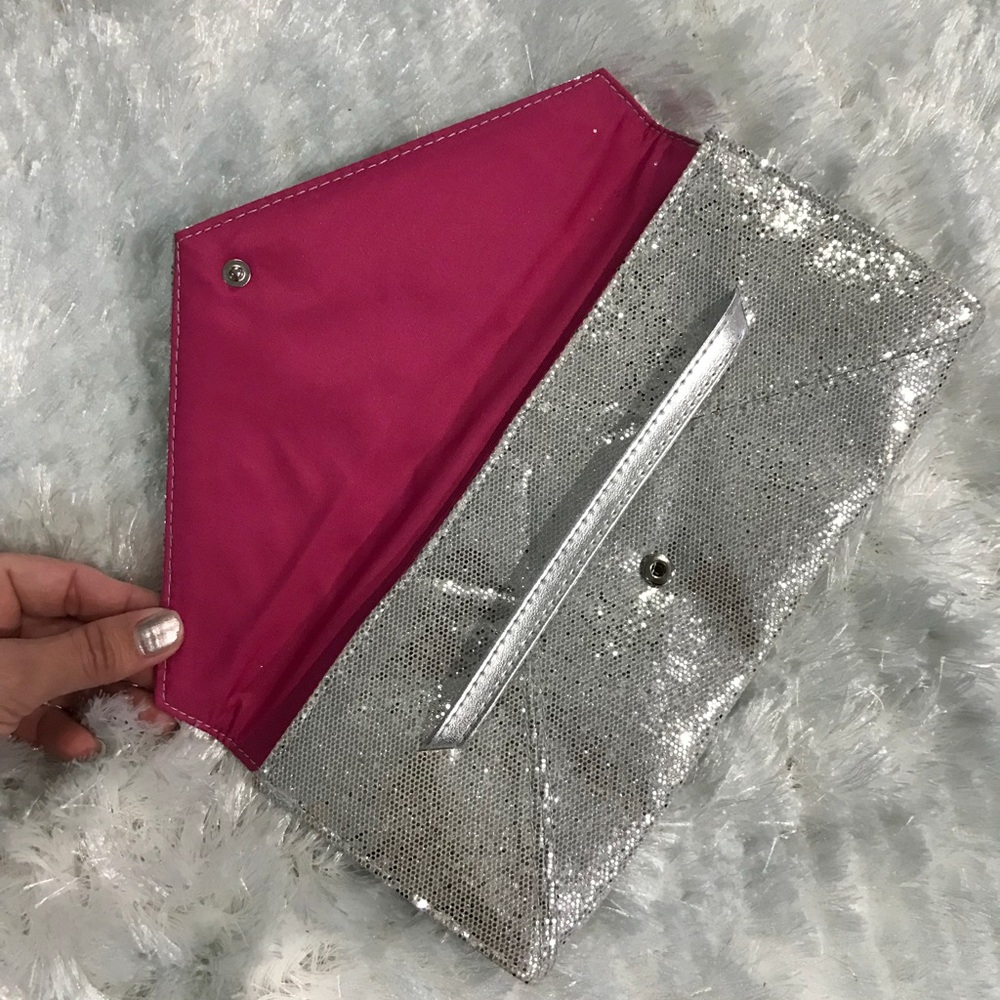 💗 Victoria’s Secret Clutch